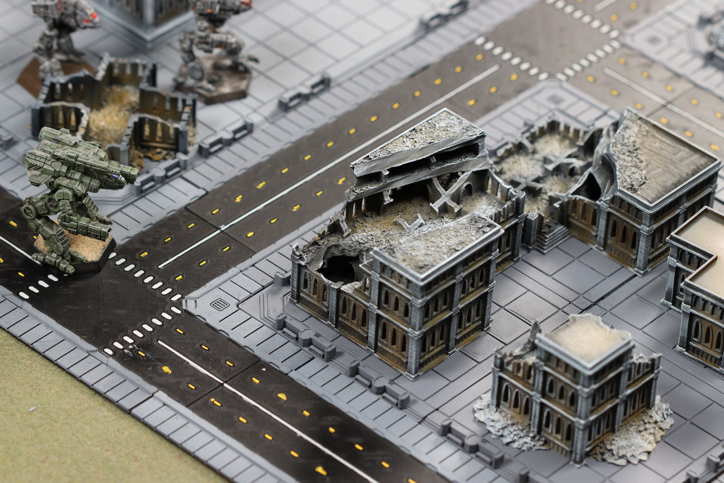 Gothic Ruined Tech Cult Citadel - Wargame Forge